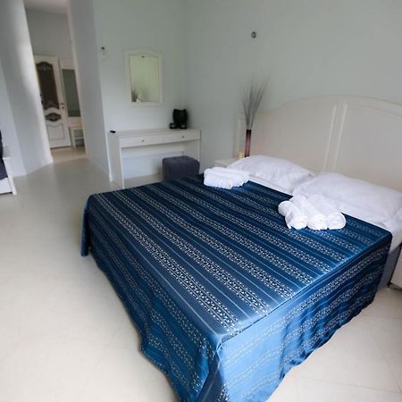 غاغرا Hometel 4 Friends المظهر الخارجي الصورة